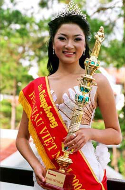 hoa hau viet nam: 9 cau tra loi ung xu duoc khan gia vo tay ran ran - 4