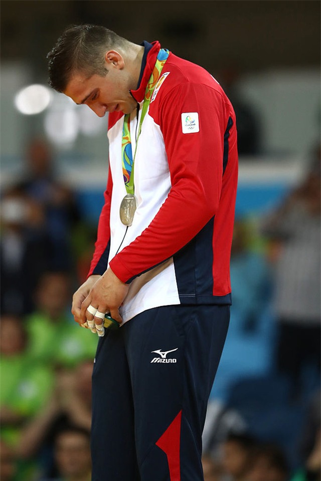 21 khoảnh khắc chạm đến cảm xúc của các vận động viên Olympic Rio 2016 - Ảnh 9.