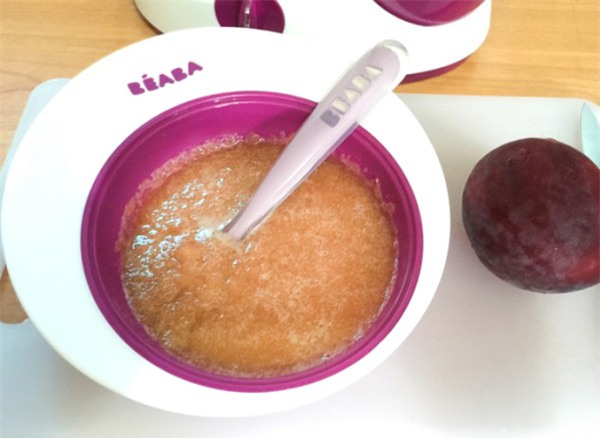 chao-an-dam-cho-tre-duoi-1-tuoi-plum-recipe-600x438-1470992588-width600height438