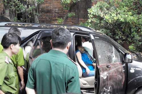 giám đốc, bị bắn, ô tô, người tình, kiều nữ, đại gia, chân dài, cái chết, nữ đại gia, nữ giám đốc