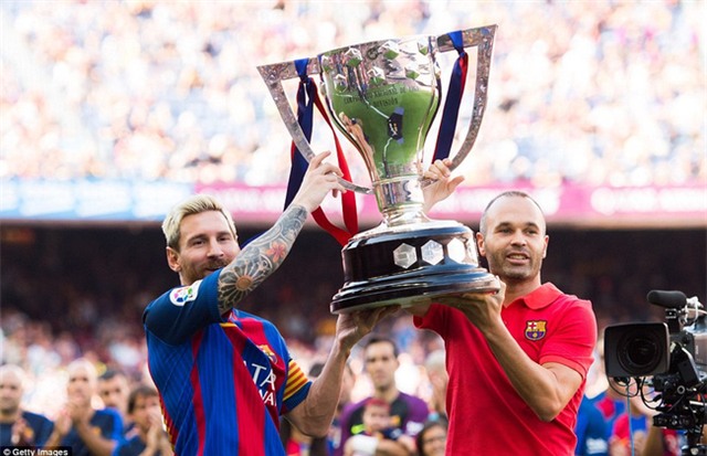 Messi, Suarez tỏa sáng giúp Barcelona đánh tennis ở trận mở màn La Liga - Ảnh 3.