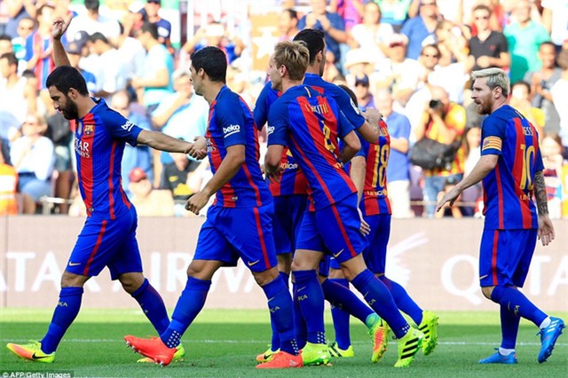 Messi, Suarez tỏa sáng giúp Barcelona đánh tennis ở trận mở màn La Liga - Ảnh 4.