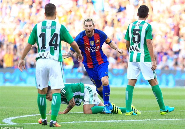 Messi, Suarez tỏa sáng giúp Barcelona đánh tennis ở trận mở màn La Liga - Ảnh 7.