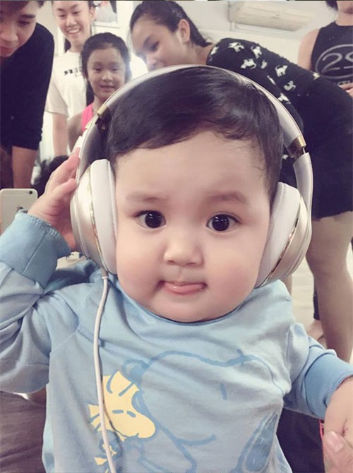 ngoc quyen bat ngo khoe mat moc ben con trai - 12