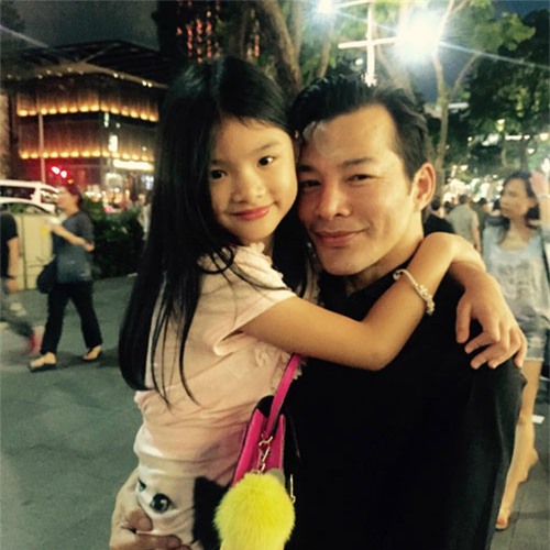 ngoc quyen bat ngo khoe mat moc ben con trai - 19