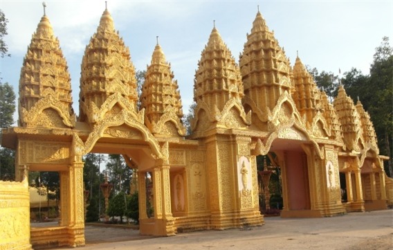 Cận cảnh, dinh thự, Nam Bộ, đại gia, Trầm Bê, Trà Vinh, lâu đài, biệt thự, cây cảnh, nội thất