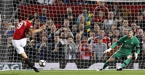 Vi sao Ibrahimovic co quyen da penalty o Man United?