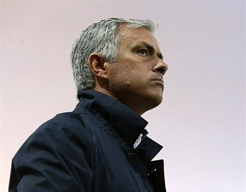 Vi sao Ibrahimovic co quyen da penalty o Man United?