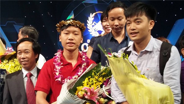 Đường lên đỉnh Olympia, Olympia, Hồ Đắc Thanh Chương, vòng nguyệt quế, dạy con tự lập