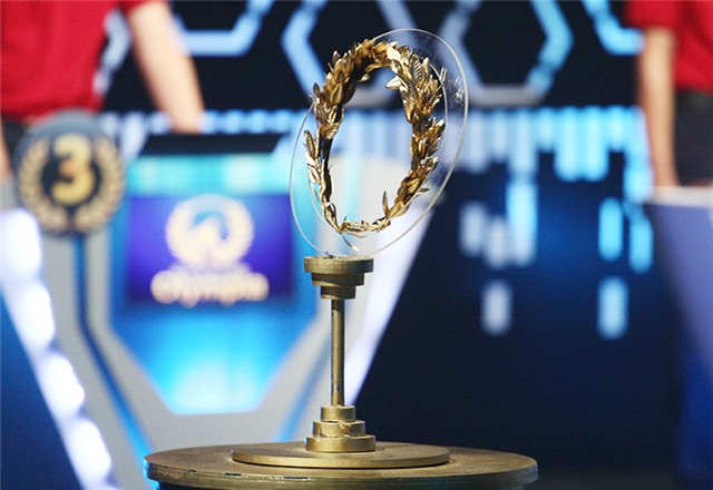 Chiếc Vòng nguyệt quế mạ vàng đầu tiên trong lịch sử Đường lên đỉnh Olympia lặng lẽ đợi chờ chủ nhân.