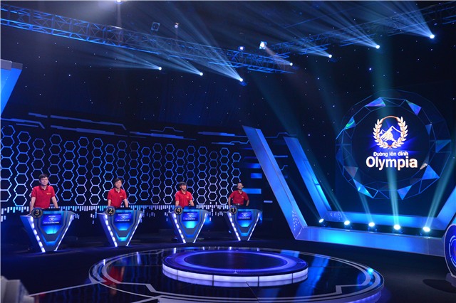 Các nhà leo núi bắt đầu vào cuộc đua chung kết Olympia 16.