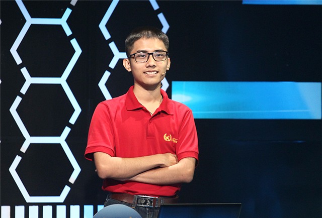 Lê Duy Bách đến từ Hà Nội là thí sinh có tâm lý thoái mái nhất trong 4 nhà leo núi khi bước vào trận chung kết. Có lẽ do Bách có lợi thế sân nhà. Chàng trai Thủ đô luôn nở nụ cười hiền hoà ngay cả trong những thời khắc bị dẫn trước với sức ép nặng nề.