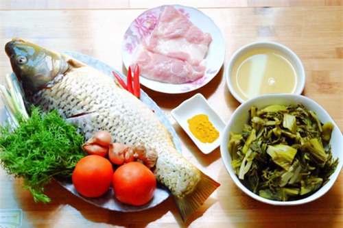 ngon com voi ca chep om dua - 1