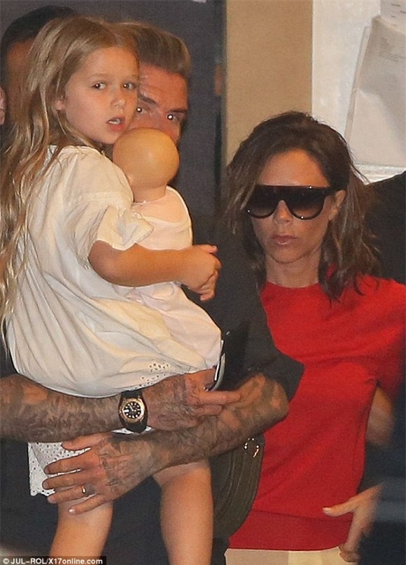 Beckham lộ hình xăm mới  0