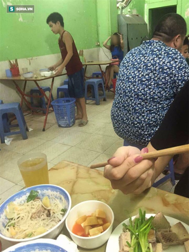 Sự khác biệt trong bức ảnh khiến bạn phải cay mũi - Ảnh 2.