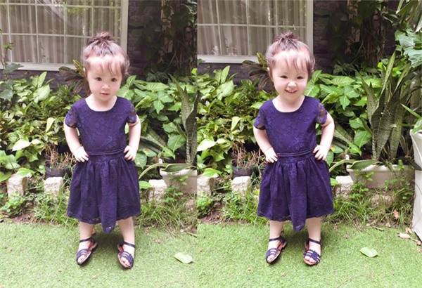 Cadie tự tin tạo dáng với cả cây tím từ váy đến giày.