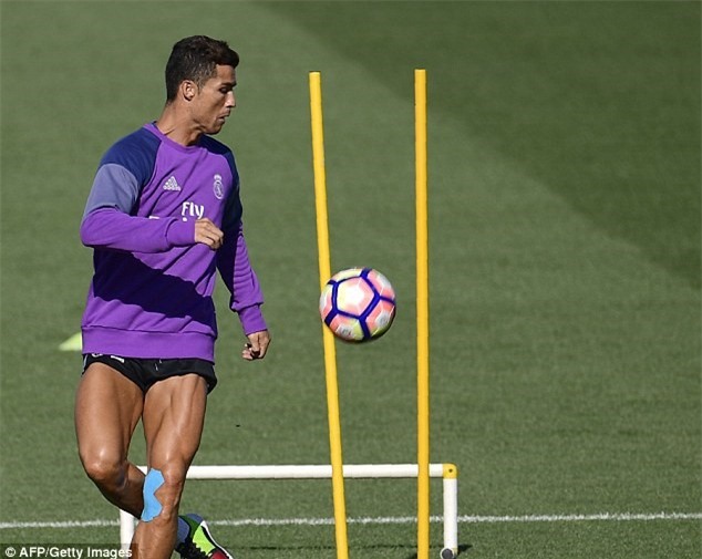 Bí ẩn miếng dán trị thương cho Ronaldo - Ảnh 4.