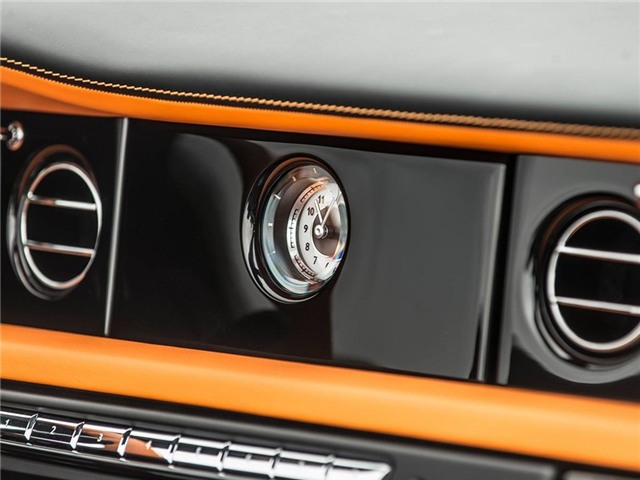 Rolls-Royce lot xac voi phong cach tre trung hinh anh 5