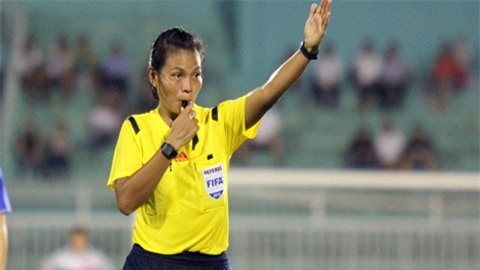 Nữ trọng tài "vạn người ghét" của Myanmar đến Việt Nam
