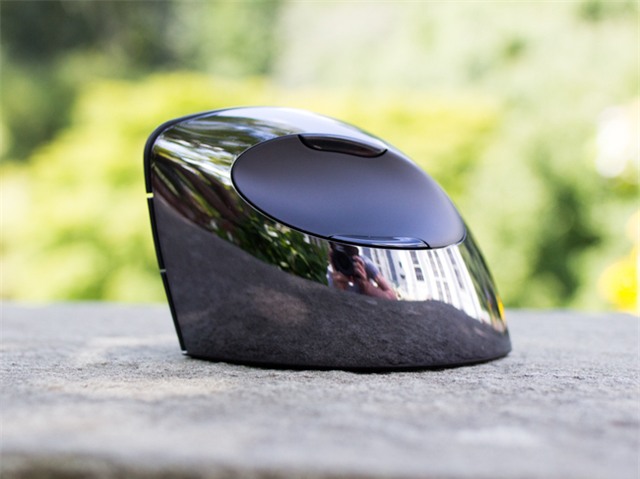 Cận cảnh chuột máy tính có thiết kế dị nhất hành tinh - Ảnh 9.