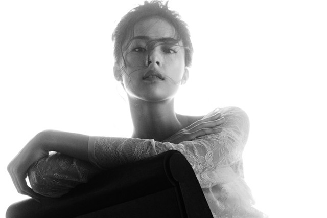 Bị chê diễn xuất đơ, bạn gái Cường Đô la tung ảnh gợi cảm - Ảnh 8.