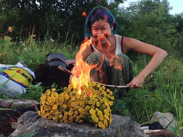 Co gai du lich 22 quoc gia voi 200 USD hinh anh 14