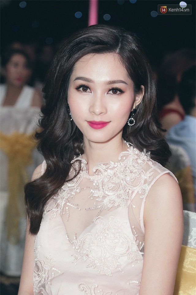 Thu Thảo khoe nhan sắc xinh đẹp cạnh dàn thí sinh Hoa hậu Việt Nam 2016 - Ảnh 2.