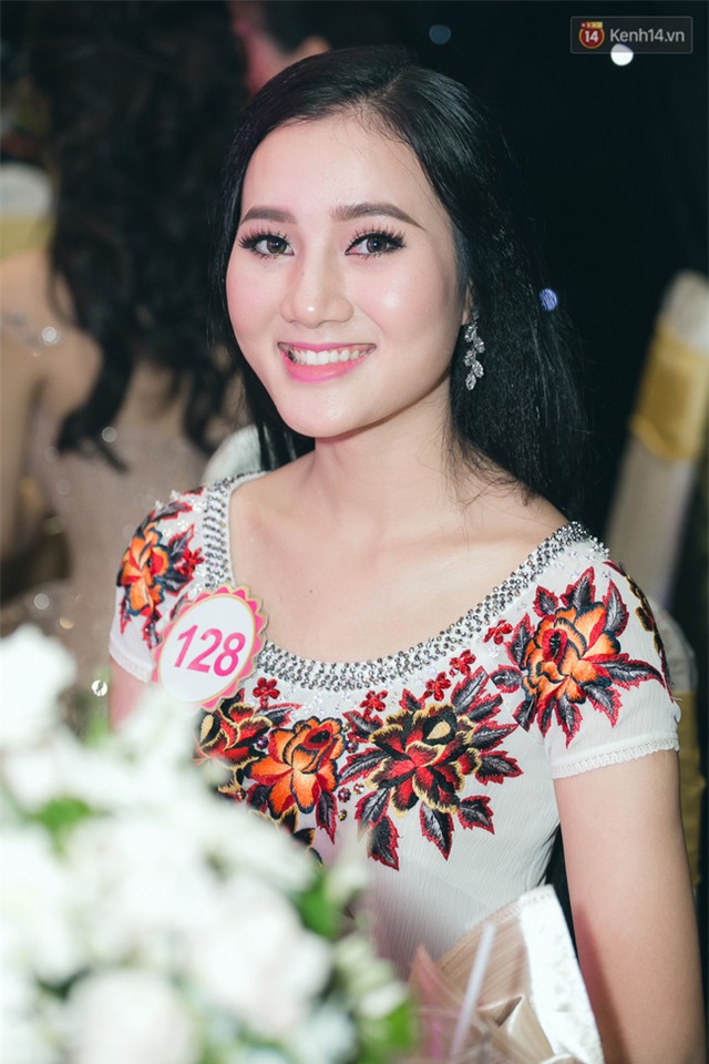 Thu Thảo khoe nhan sắc xinh đẹp cạnh dàn thí sinh Hoa hậu Việt Nam 2016 - Ảnh 27.