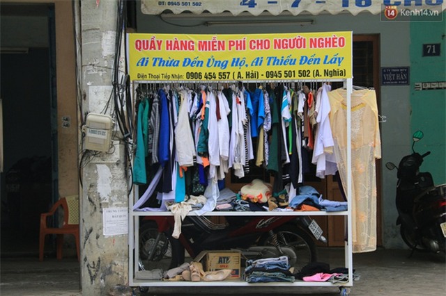 Quầy áo quần Ai thừa đến ủng hộ, ai thiếu đến lấy ấm áp nghĩa tình ở Quảng Nam - Ảnh 9.