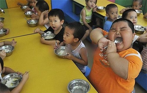 cau-be-3-tuoi-nang-60-kg-5