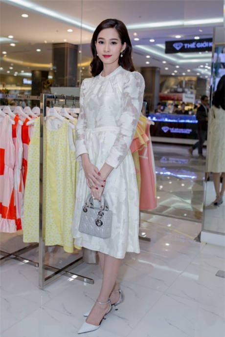 Soi gu thời trang đi tiệc của