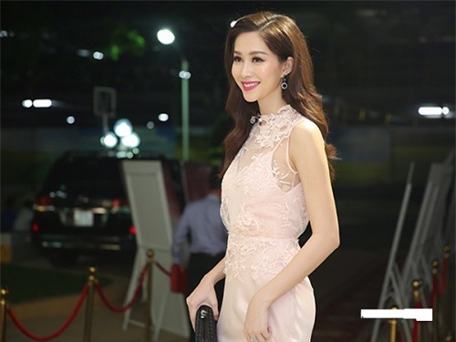 Soi gu thời trang đi tiệc của 