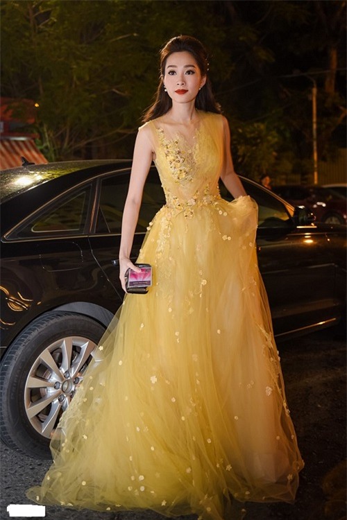 Soi gu thời trang đi tiệc của 