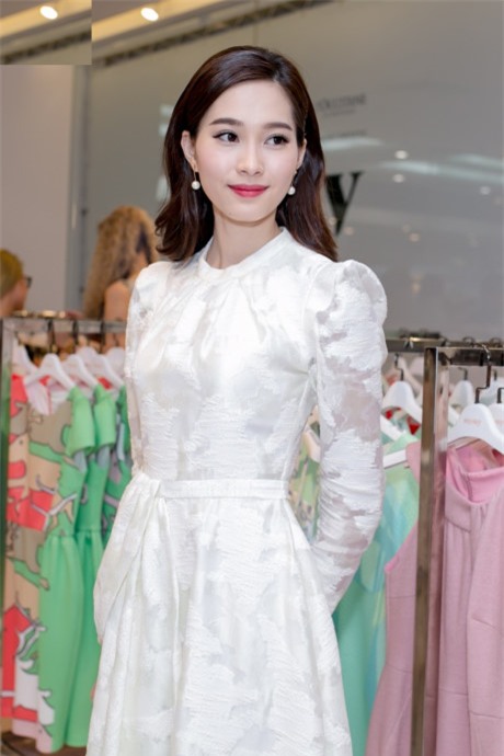 Soi gu thời trang đi tiệc của 