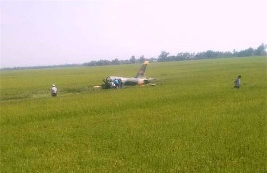 Roi may bay quan su o Phu Yen, mot phi cong tu nan hinh anh 1