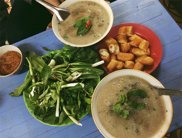 thuong thuc chao long trong ngay thu mat me o pho co ha noi hinh anh 1