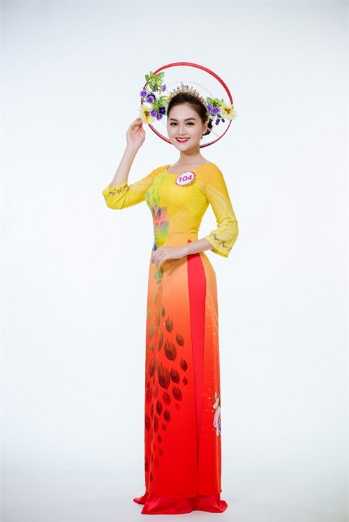 anh ao dai chung ket nong hoi cua top 30 hoa hau vn hinh anh 11