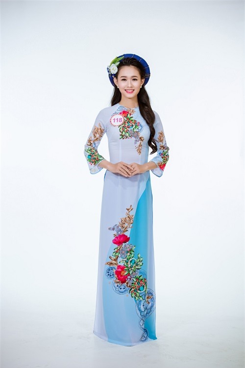 anh ao dai chung ket nong hoi cua top 30 hoa hau vn hinh anh 12