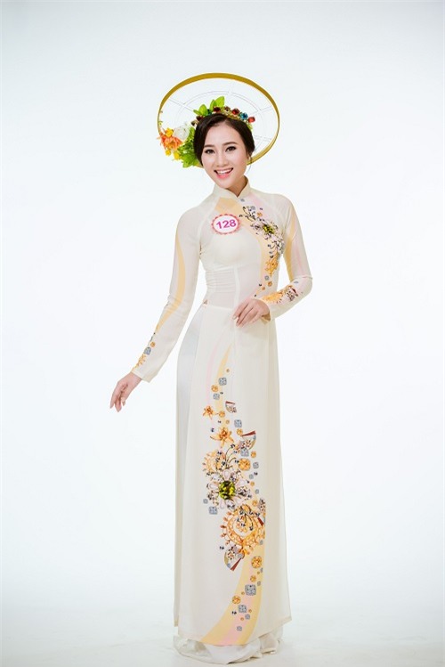 anh ao dai chung ket nong hoi cua top 30 hoa hau vn hinh anh 13
