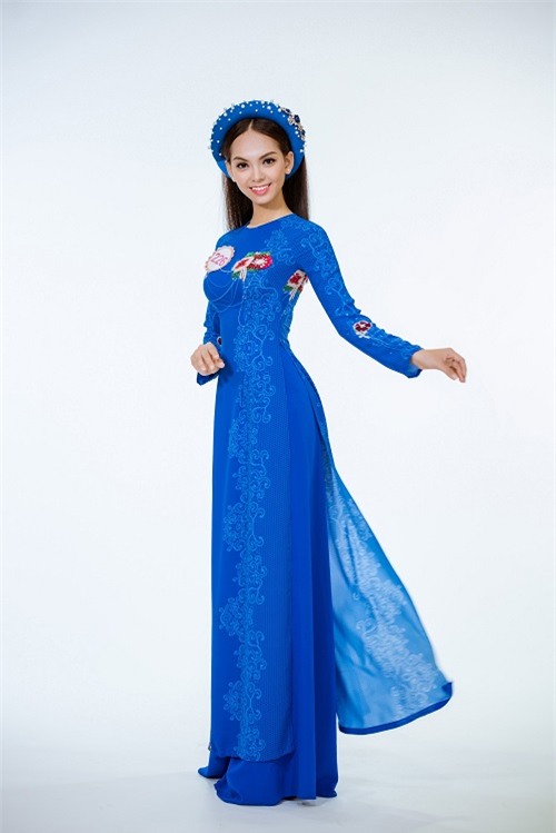 anh ao dai chung ket nong hoi cua top 30 hoa hau vn hinh anh 21