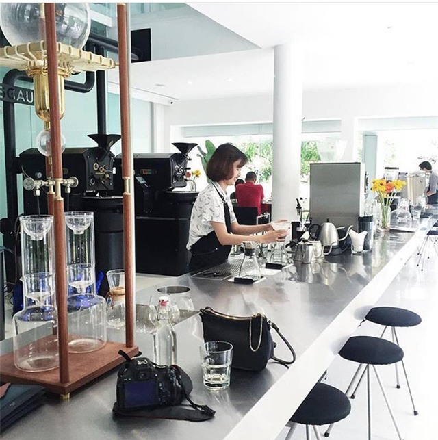 4 quán cafe check in sống ảo hot nhất Sài Gòn bây giờ! - Ảnh 12.