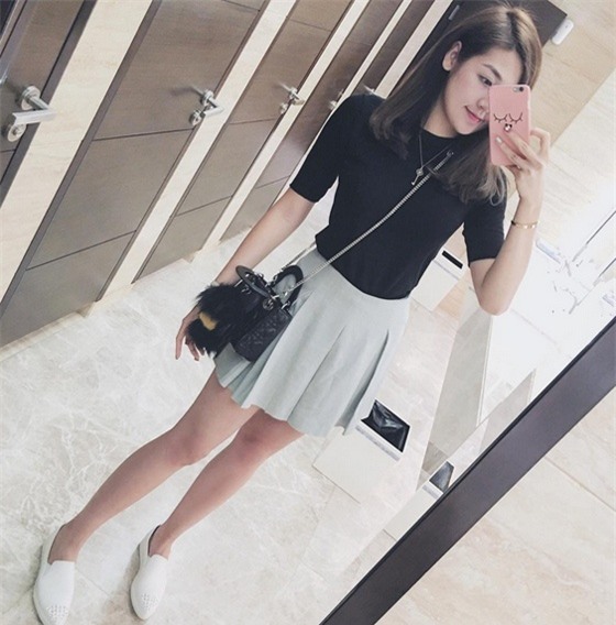 Á hậu Tú Anh - 'tay chơi hàng hiệu' kín tiếng Vbiz