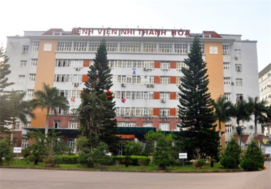 Đi chăm con, ông bố chết bốc mùi trong bệnh viện - Ảnh 1.