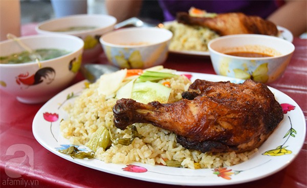 cơm gà bà triệu