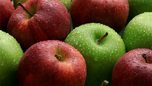 Bạn sẽ bỏ ngay thói quen ăn táo không gọt vỏ ngay sau khi biết được sự thật này - Ảnh 2.