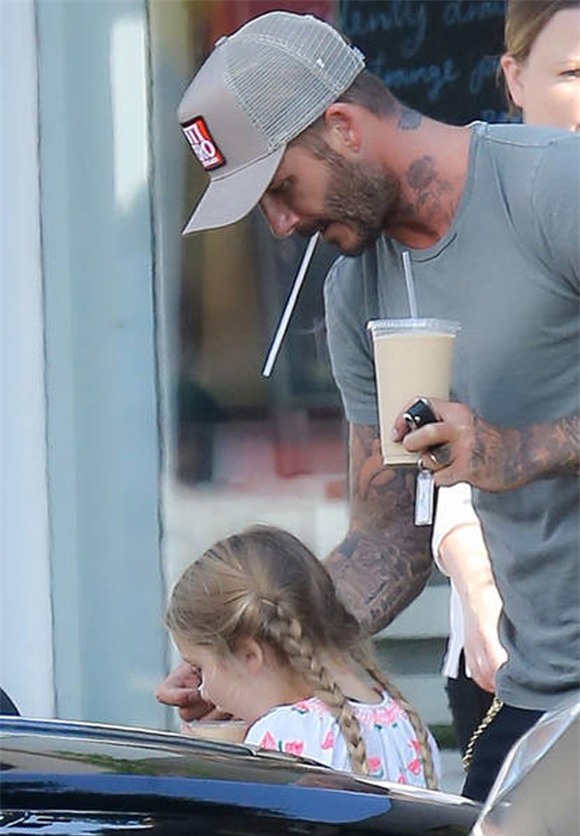 bé Harper đáng yêu với tóc bím 2