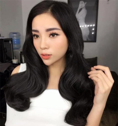 ky-duyen-tai-xuat-voi-hinh-anh-khac-la-sau-scandal-1