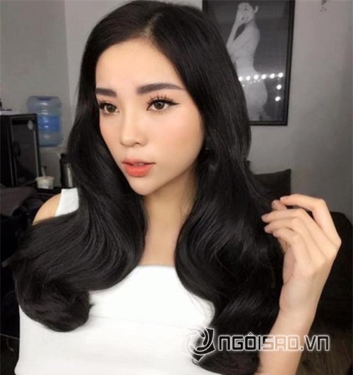 Hà Kiều Anh đội vương miện của Hoa hậu Kỳ Duyên 4