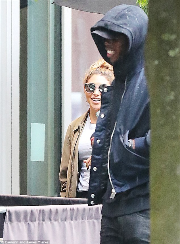 Pogba bị bắt gặp hẹn hò với Chantel Jeffries
