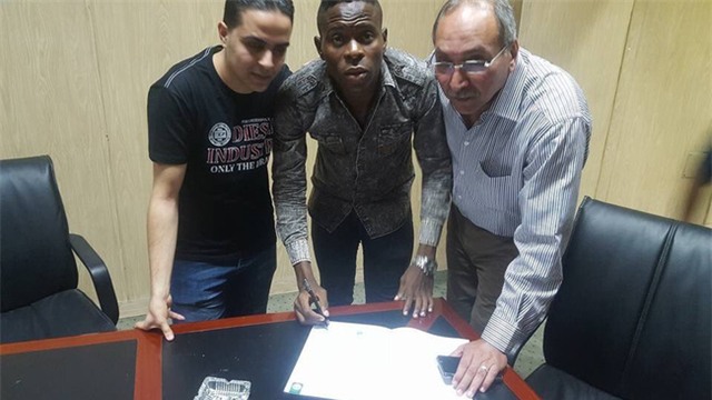 Nhiễm AIDS, cầu thủ châu Phi bị đội bóng cắt hợp đồng vừa mới ký - Ảnh 2.